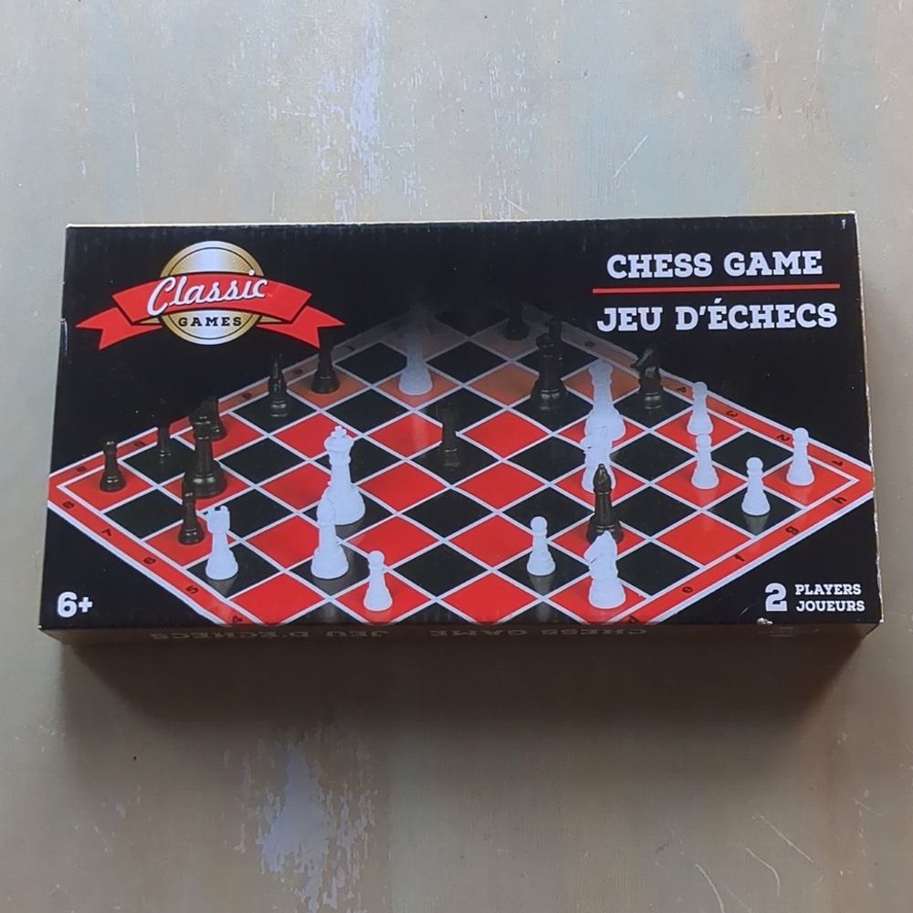 BNWT Chess Game